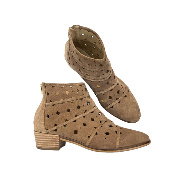 Michael Kors Uma Perforated Flat Bootie - Picture 8 of 12